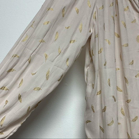 TORRID 1 | Women’s Size 1X | Long Sleeve Ivory Gold Feathers Crepe Blouse Top - Picture 5 of 14